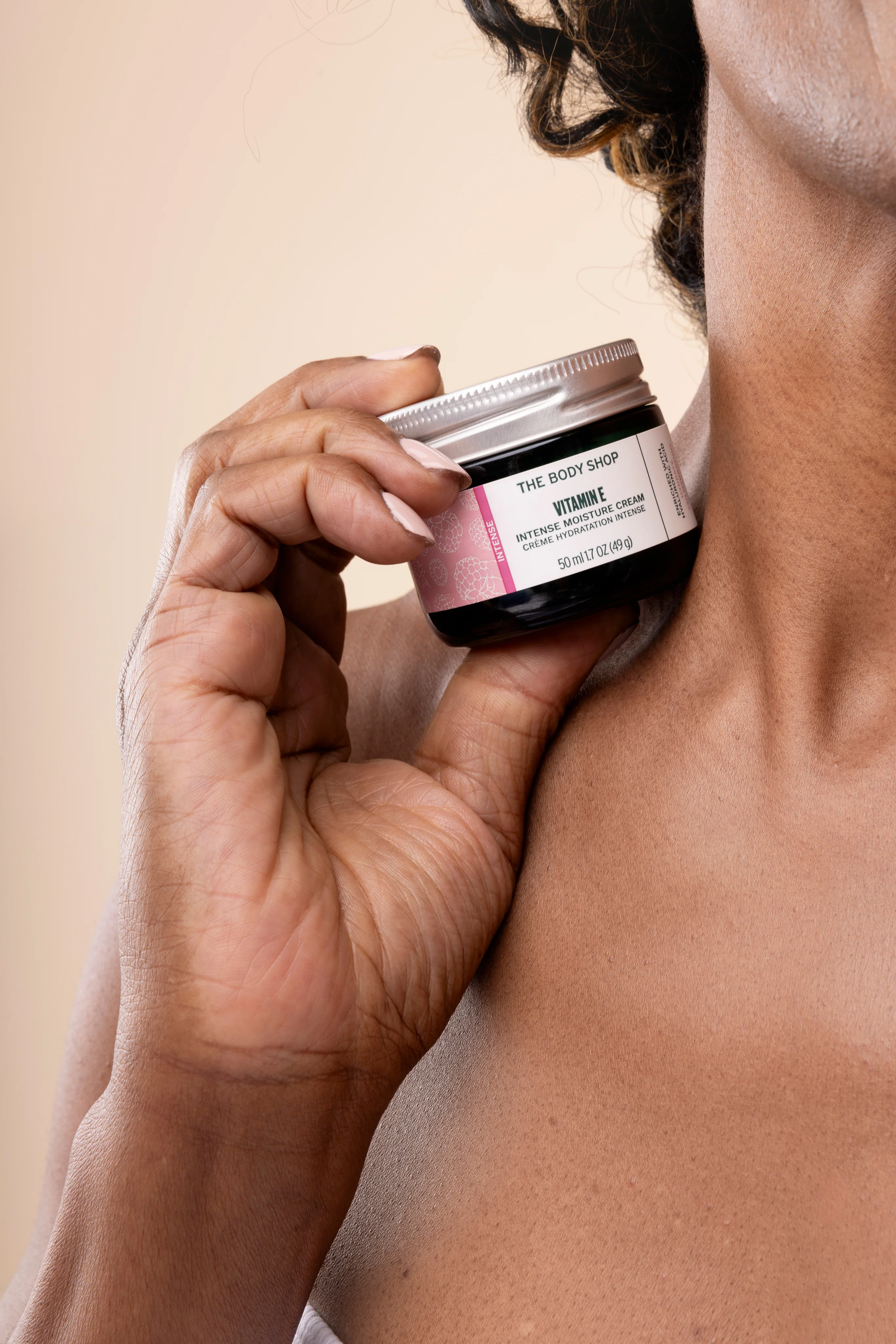 Vitamin E Intense Moisture Cream - Image 10